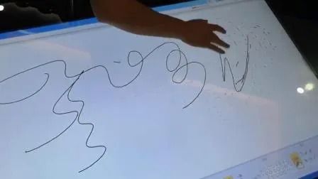 43-дюймовый пользовательский сенсорный экранированный киоск с разрешением 1920x1080