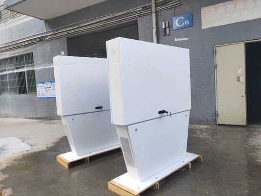 Дигитальная вывеска для наружного подъезда